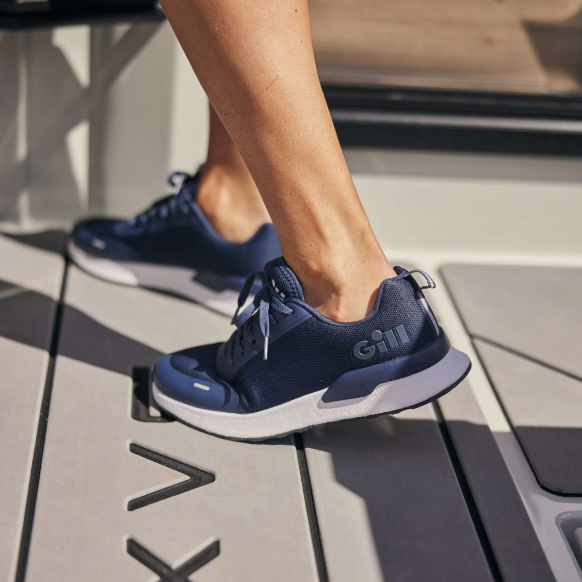 Savona Trainer