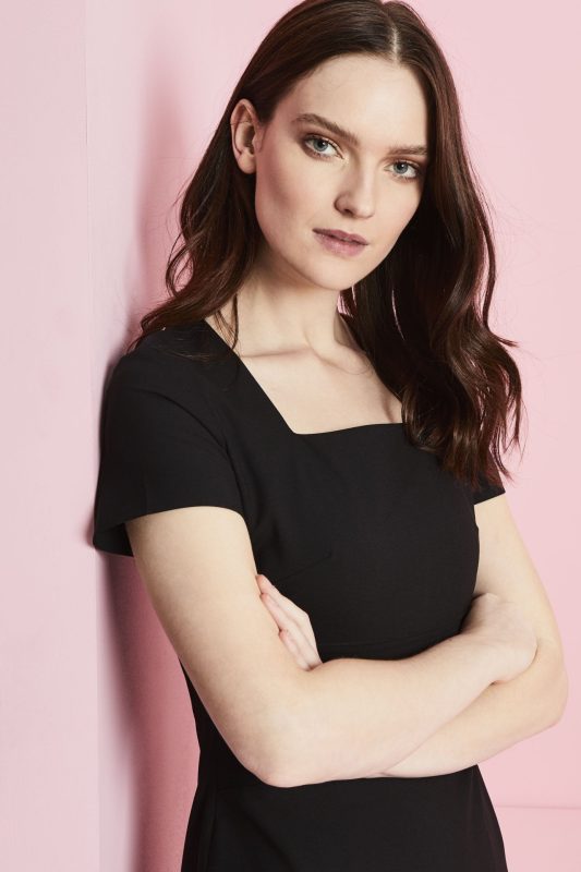 Qualitas Square Neck - Black