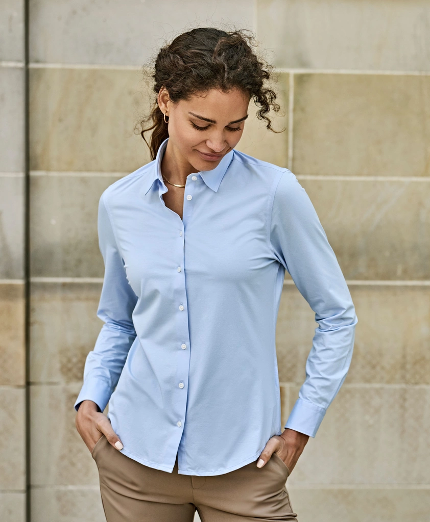 Lightweight Performance Softshell
