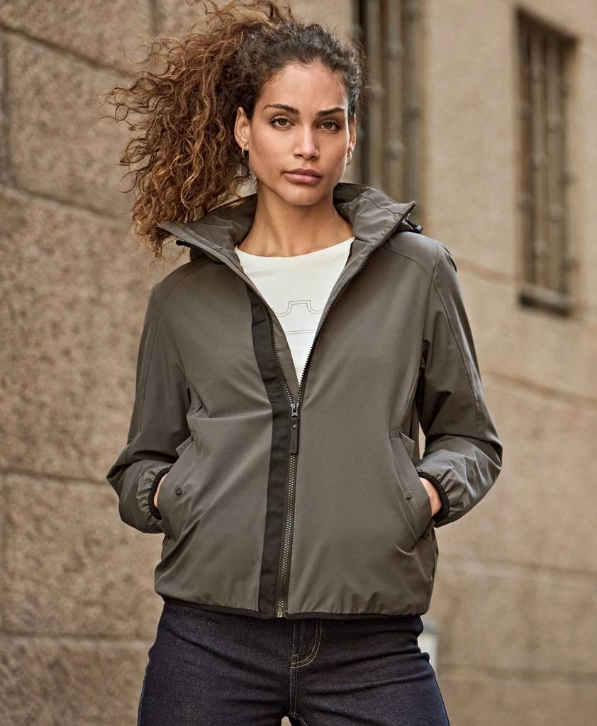 Lightweight Performance Softshell
